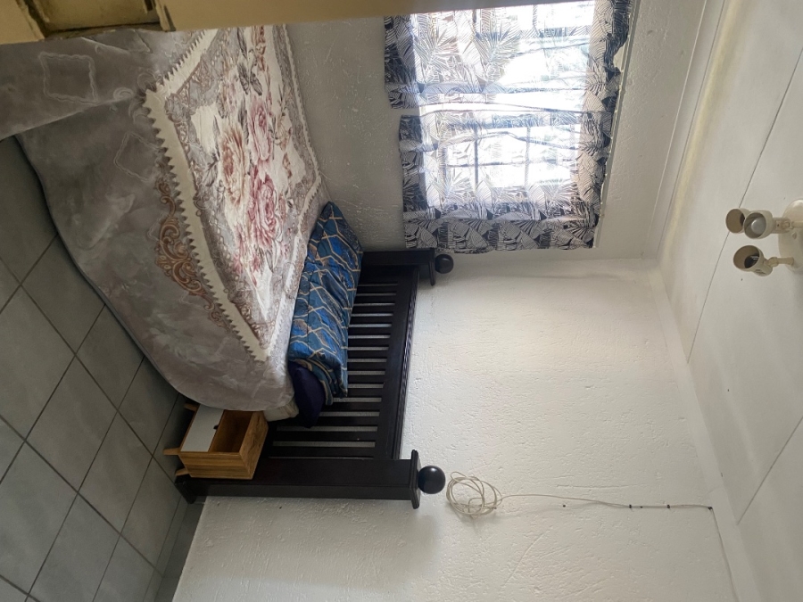 2 Bedroom Property for Sale in Die Hoewes Gauteng