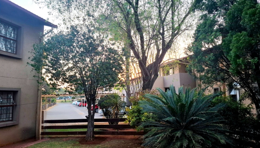  Bedroom Property for Sale in Lakefield Gauteng