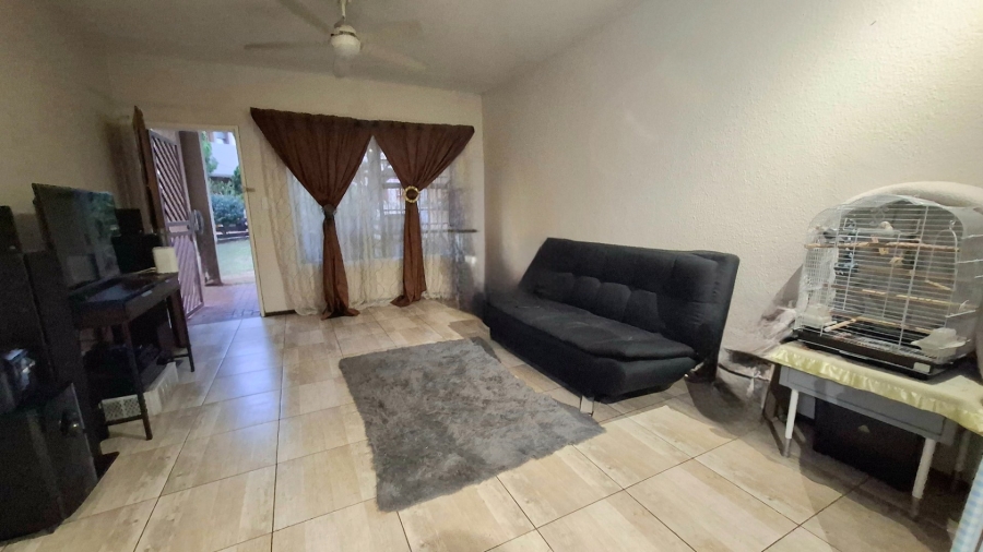  Bedroom Property for Sale in Lakefield Gauteng