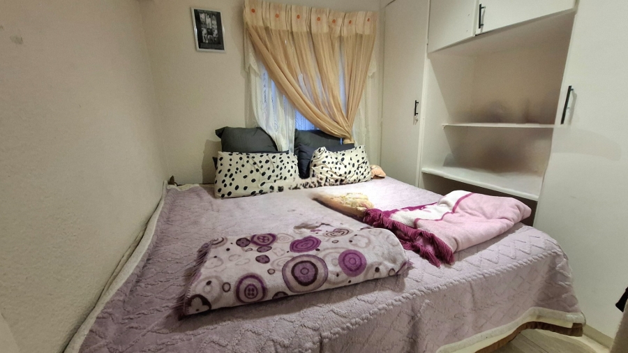 Bedroom Property for Sale in Lakefield Gauteng