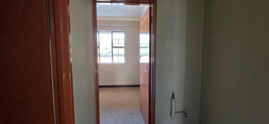 2 Bedroom Property for Sale in Magalieskruin Gauteng