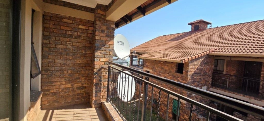 2 Bedroom Property for Sale in Magalieskruin Gauteng