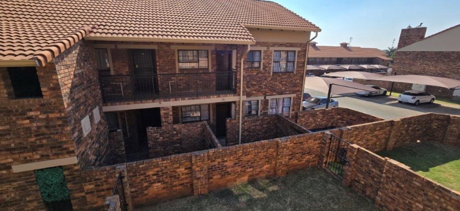 2 Bedroom Property for Sale in Magalieskruin Gauteng