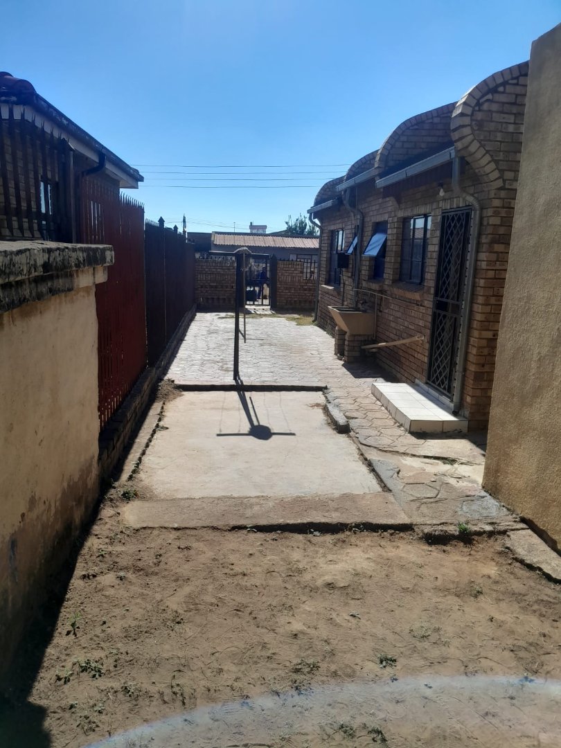 4 Bedroom Property for Sale in Soshanguve L Gauteng