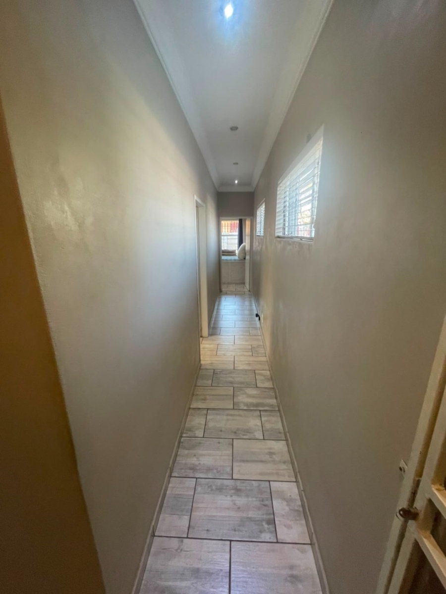 6 Bedroom Property for Sale in Verwoerdpark Gauteng