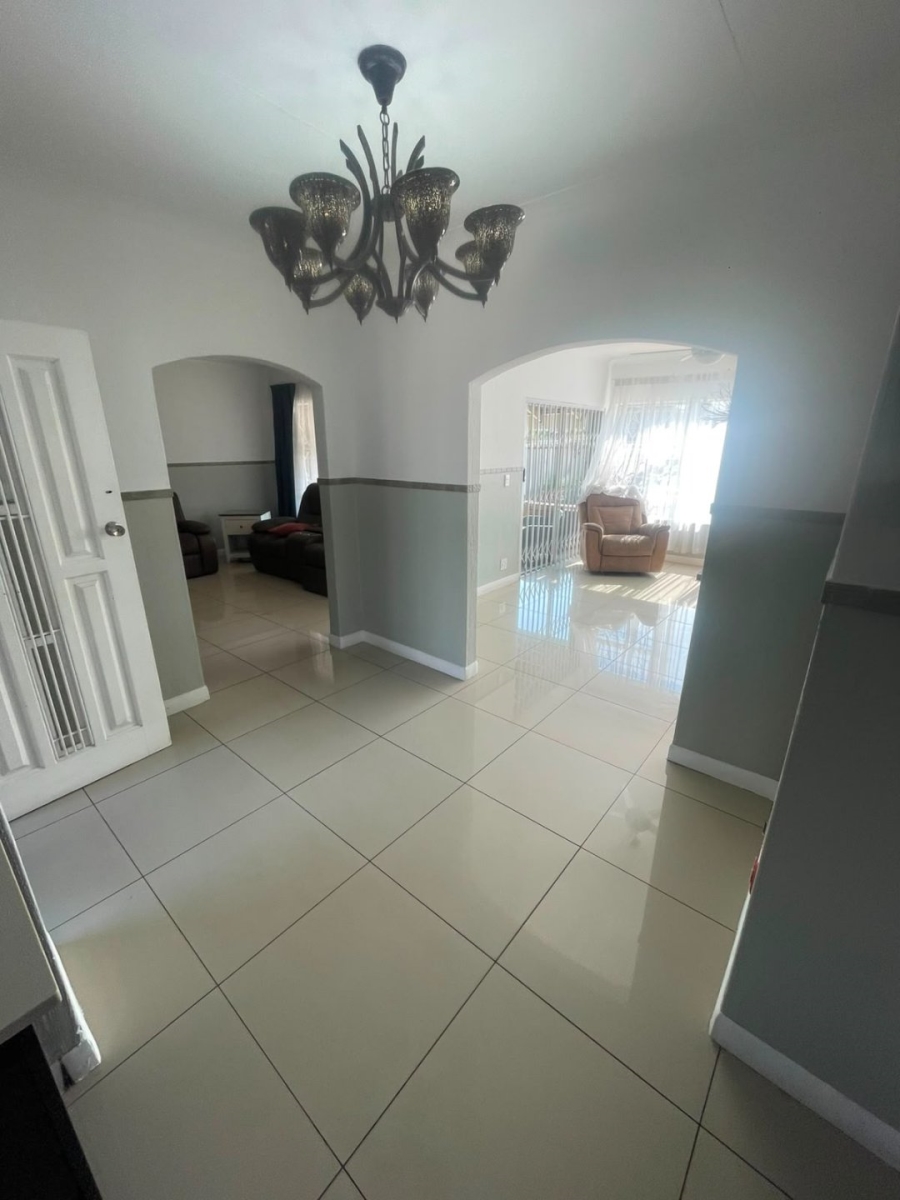 6 Bedroom Property for Sale in Verwoerdpark Gauteng