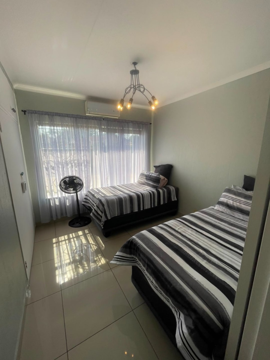 6 Bedroom Property for Sale in Verwoerdpark Gauteng