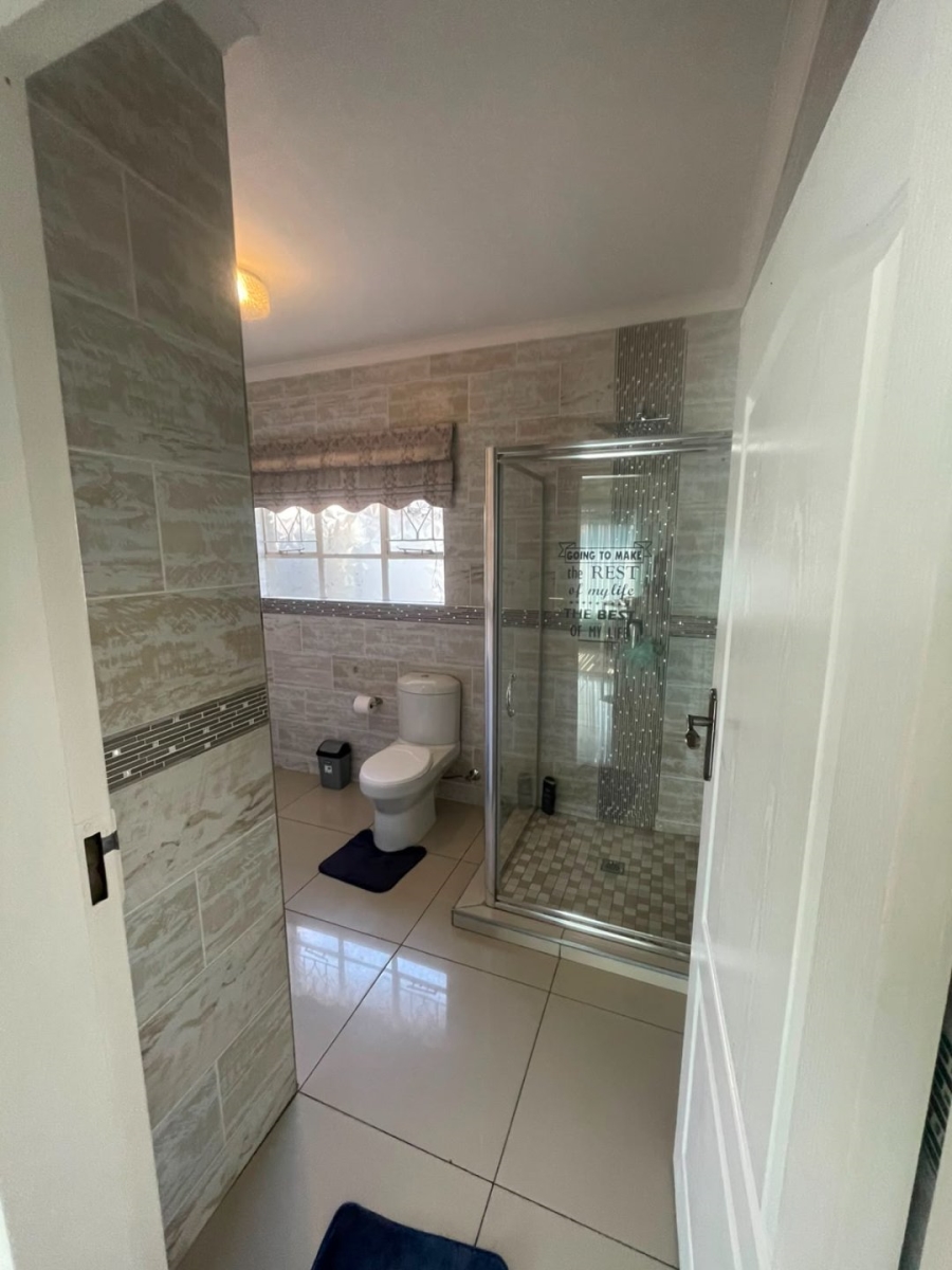 6 Bedroom Property for Sale in Verwoerdpark Gauteng