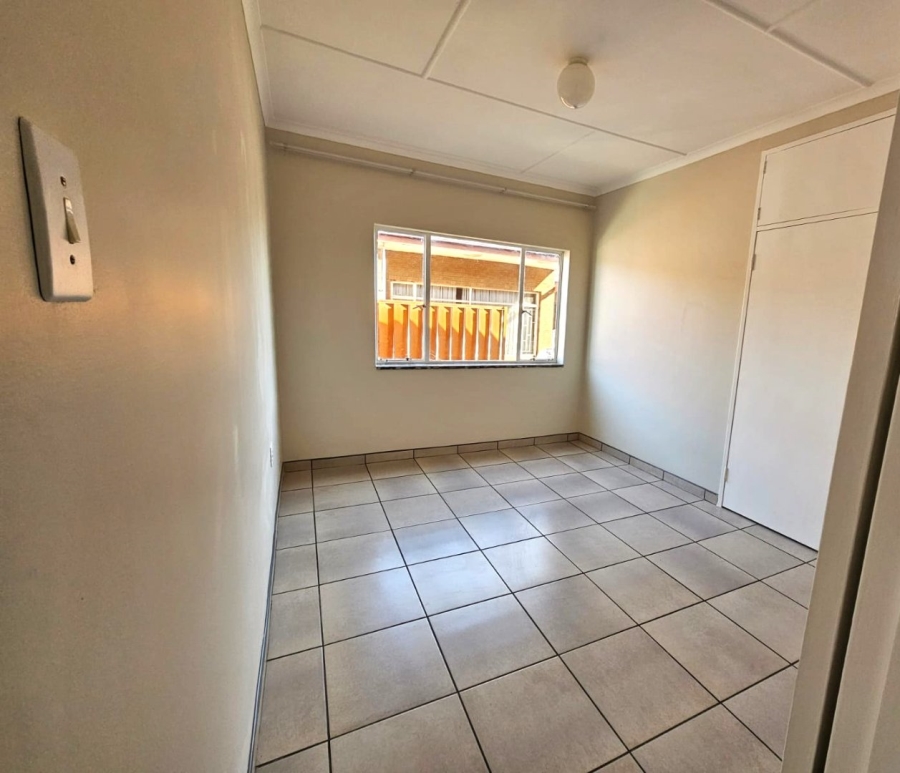 2 Bedroom Property for Sale in Ferryvale Gauteng