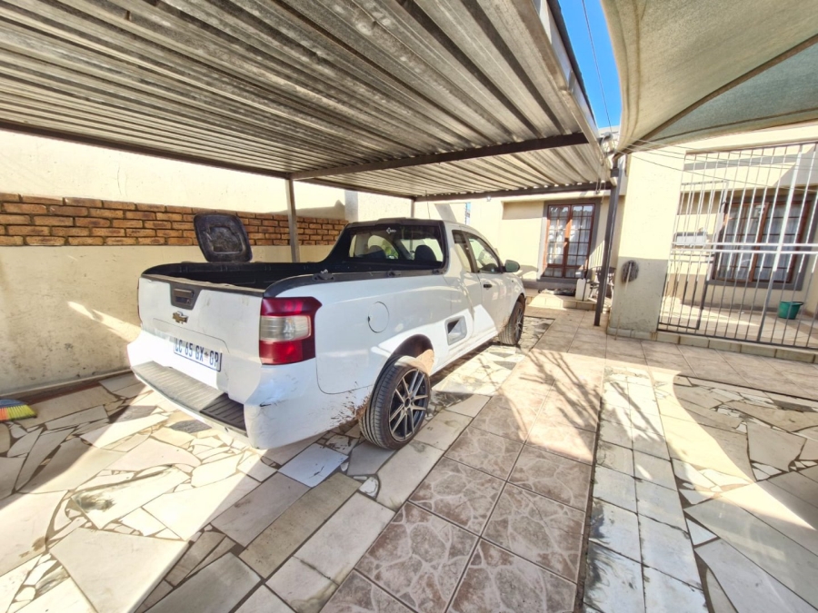 3 Bedroom Property for Sale in Daveyton Gauteng