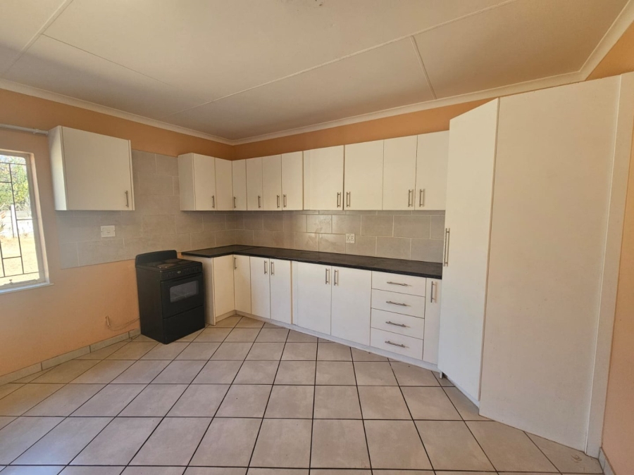 To Let 3 Bedroom Property for Rent in Mooiplaats Gauteng