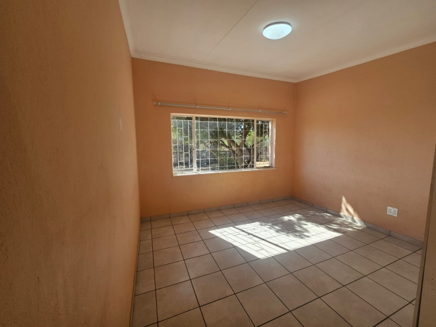 To Let 3 Bedroom Property for Rent in Mooiplaats Gauteng