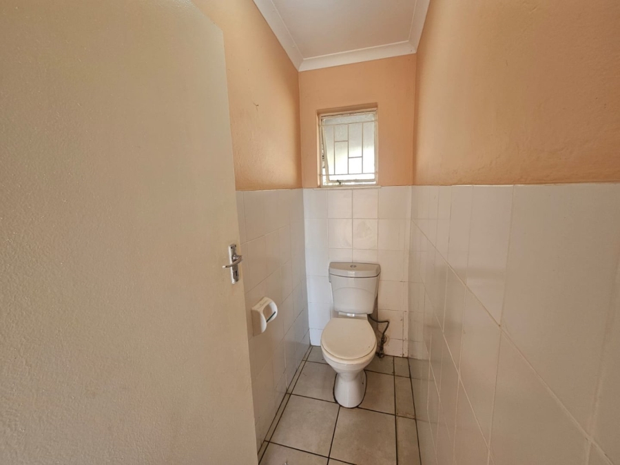 To Let 3 Bedroom Property for Rent in Mooiplaats Gauteng