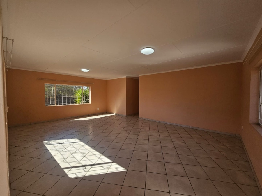 To Let 3 Bedroom Property for Rent in Mooiplaats Gauteng
