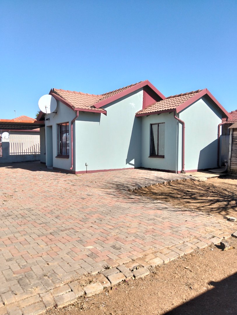 3 Bedroom Property for Sale in Lotus Gardens Gauteng