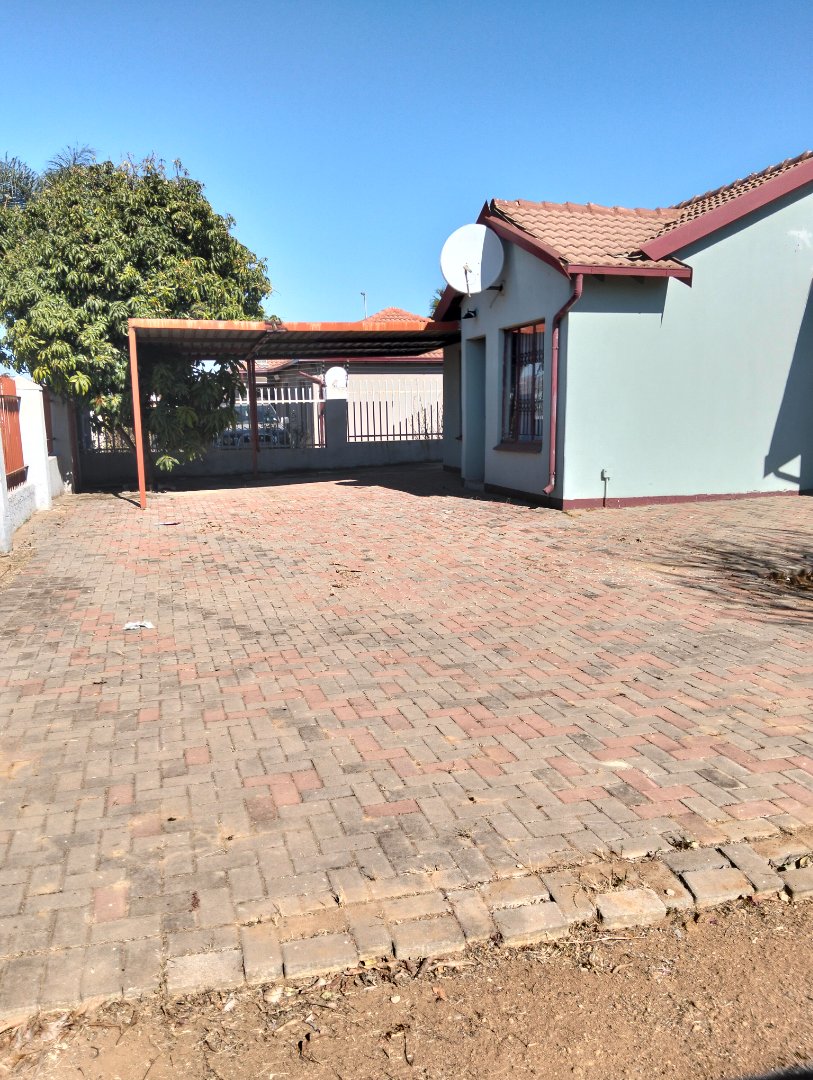 3 Bedroom Property for Sale in Lotus Gardens Gauteng