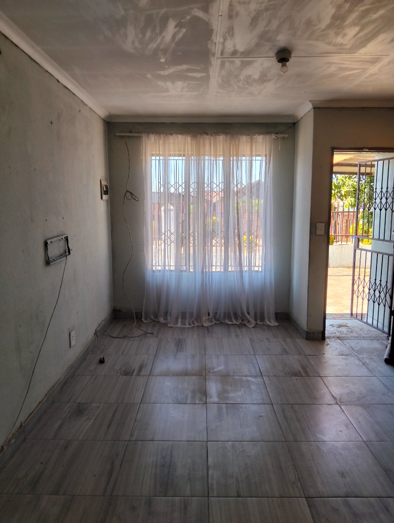 3 Bedroom Property for Sale in Lotus Gardens Gauteng