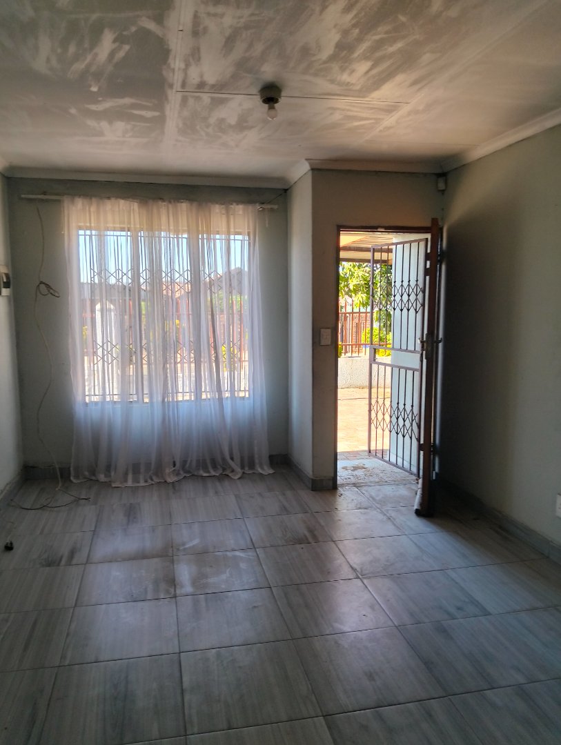 3 Bedroom Property for Sale in Lotus Gardens Gauteng
