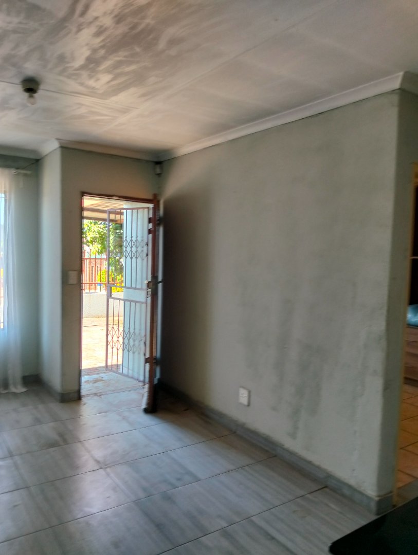 3 Bedroom Property for Sale in Lotus Gardens Gauteng