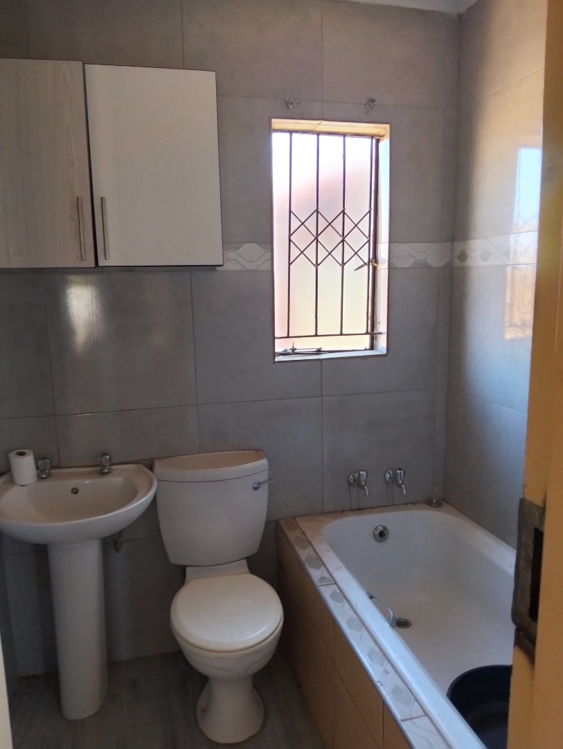 3 Bedroom Property for Sale in Lotus Gardens Gauteng