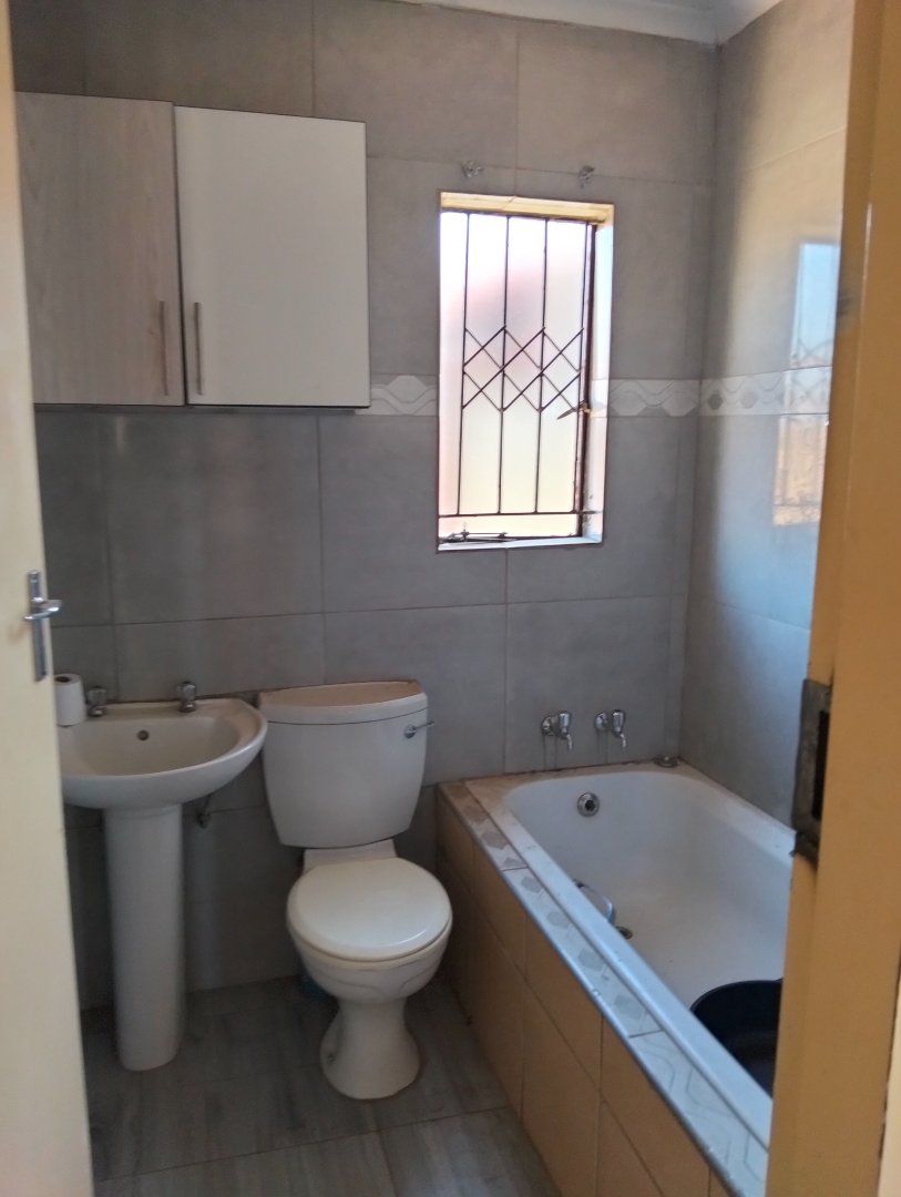 3 Bedroom Property for Sale in Lotus Gardens Gauteng