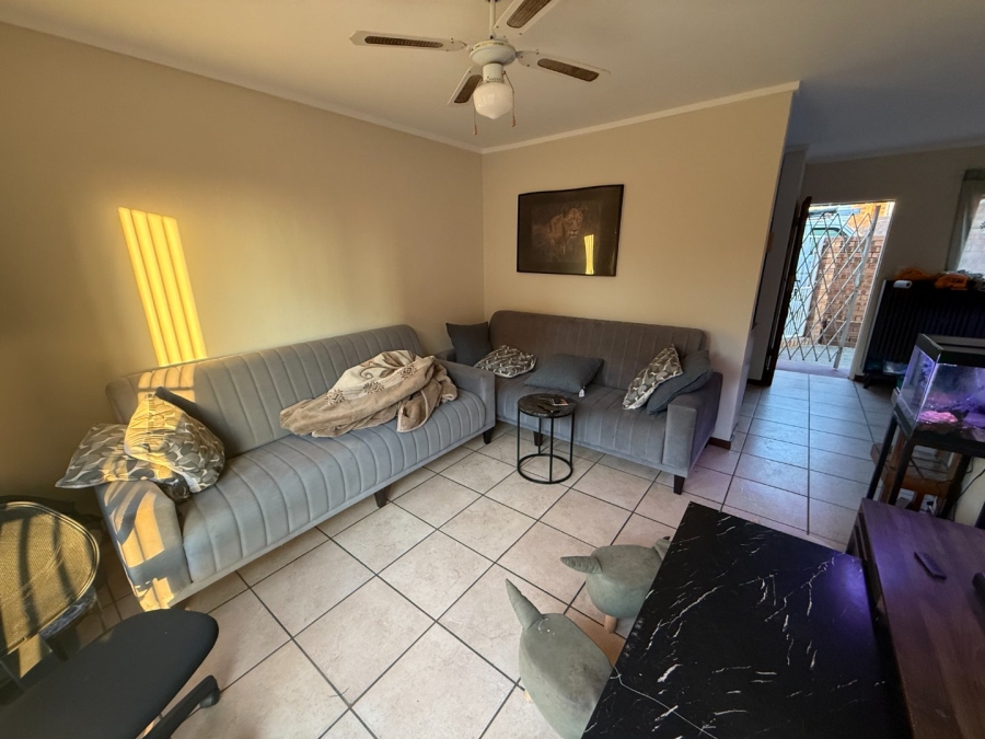 2 Bedroom Property for Sale in The Reeds Gauteng