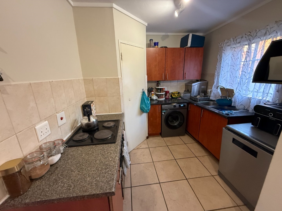 2 Bedroom Property for Sale in The Reeds Gauteng