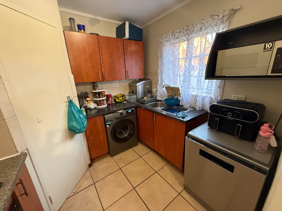 2 Bedroom Property for Sale in The Reeds Gauteng
