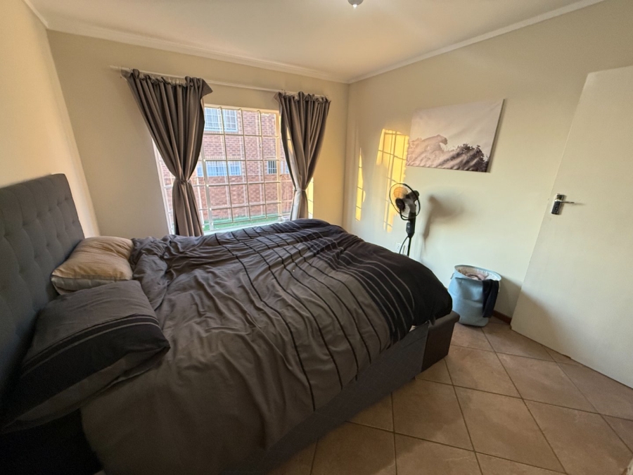 2 Bedroom Property for Sale in The Reeds Gauteng