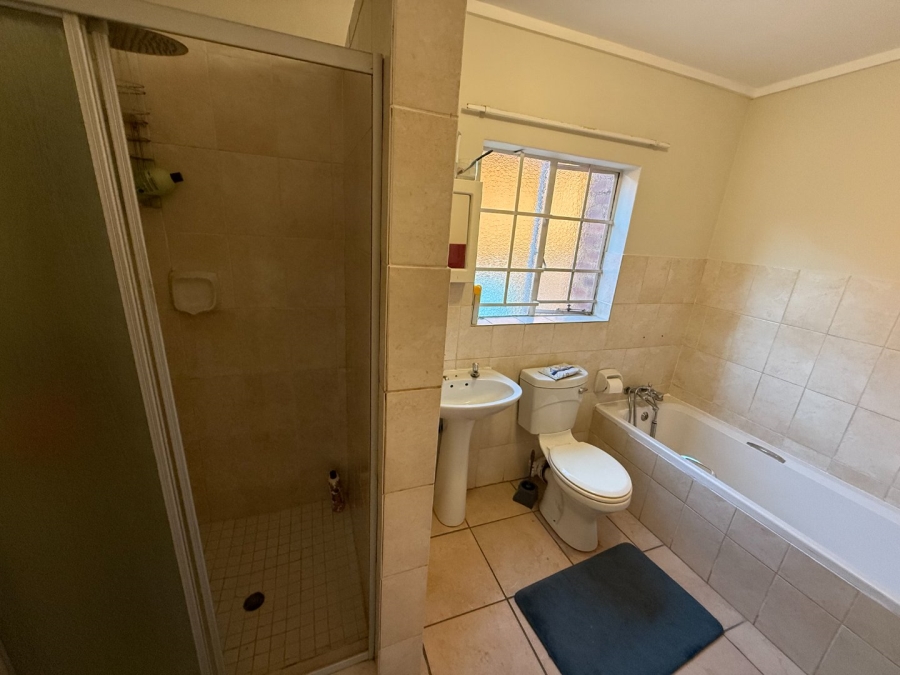 2 Bedroom Property for Sale in The Reeds Gauteng