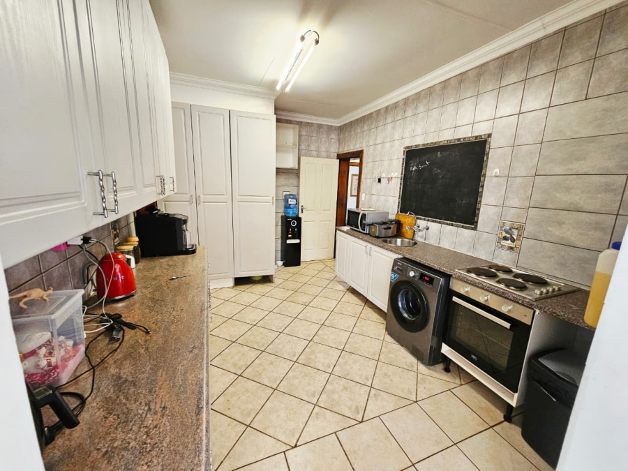  Bedroom Property for Sale in Raslouw Gauteng