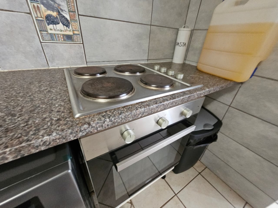  Bedroom Property for Sale in Raslouw Gauteng
