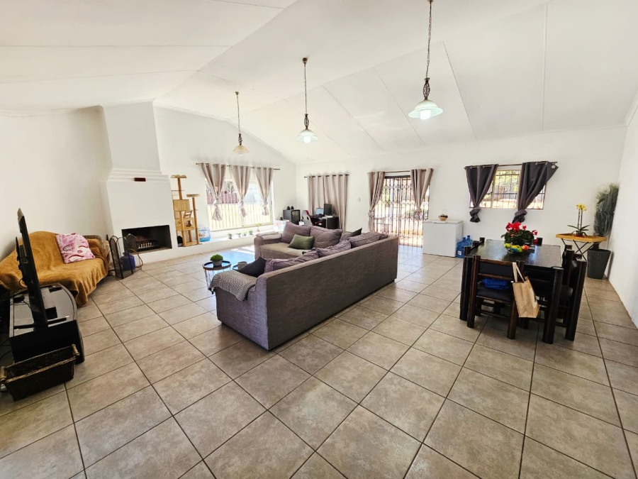  Bedroom Property for Sale in Raslouw Gauteng