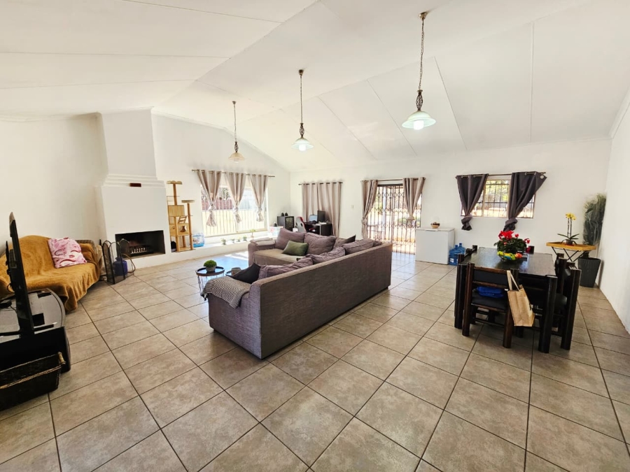  Bedroom Property for Sale in Raslouw Gauteng