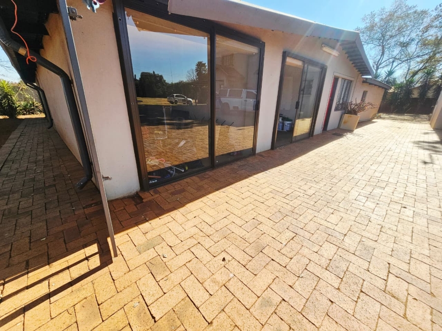  Bedroom Property for Sale in Raslouw Gauteng
