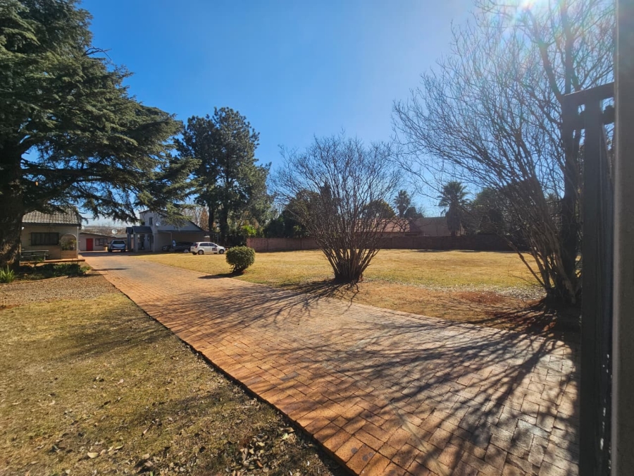  Bedroom Property for Sale in Raslouw Gauteng