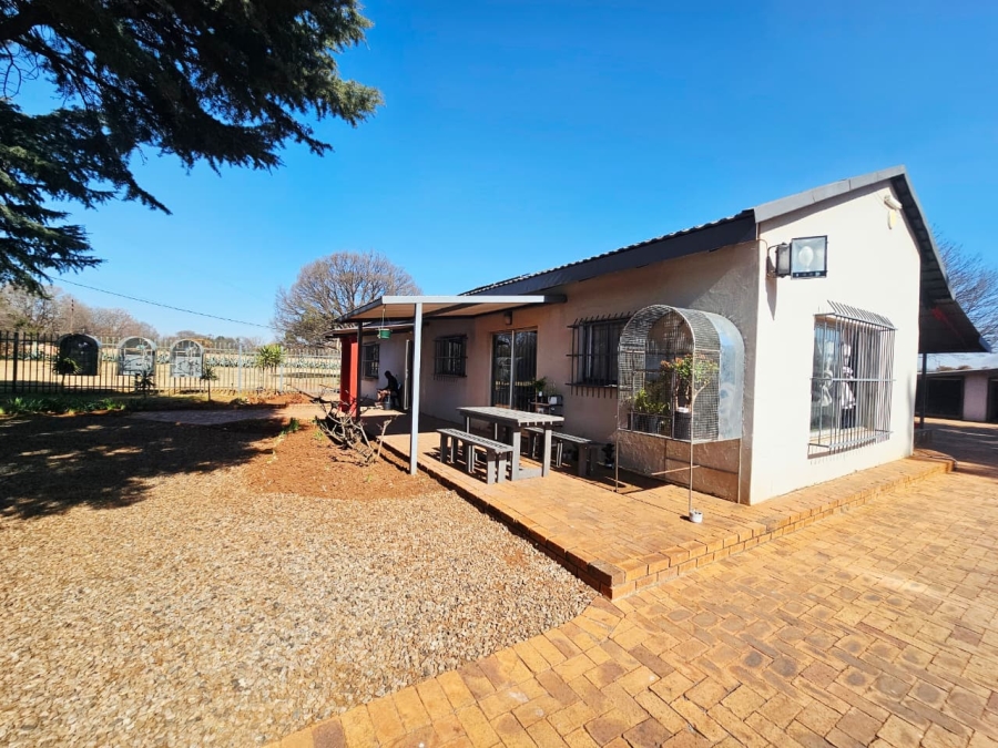  Bedroom Property for Sale in Raslouw Gauteng