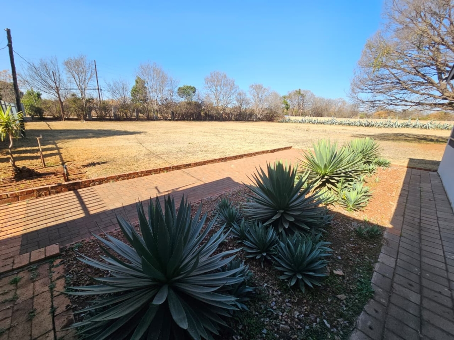  Bedroom Property for Sale in Raslouw Gauteng