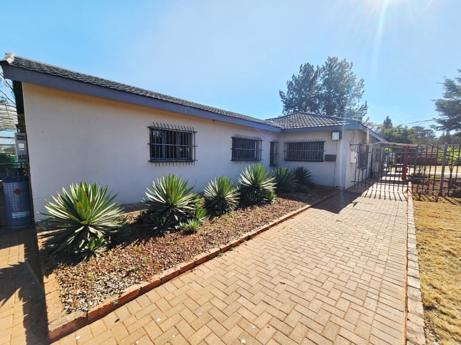  Bedroom Property for Sale in Raslouw Gauteng