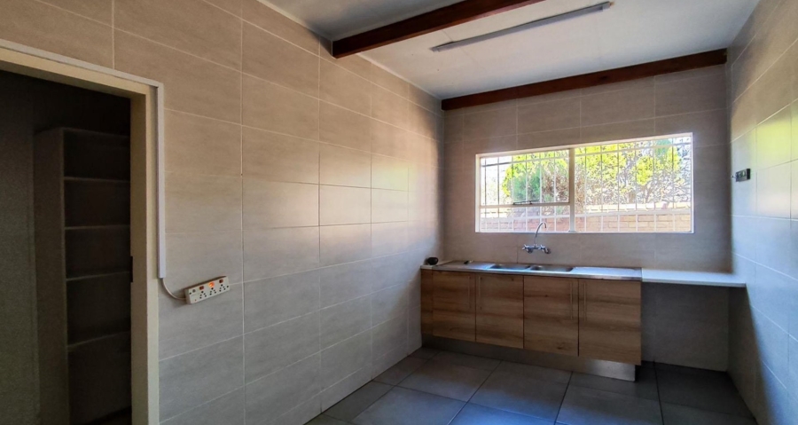 5 Bedroom Property for Sale in Terenure Gauteng