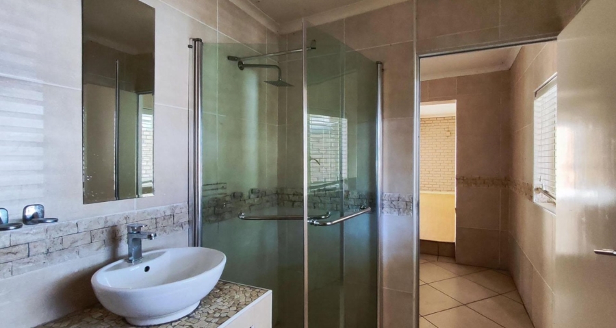 5 Bedroom Property for Sale in Terenure Gauteng