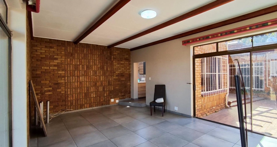 5 Bedroom Property for Sale in Terenure Gauteng