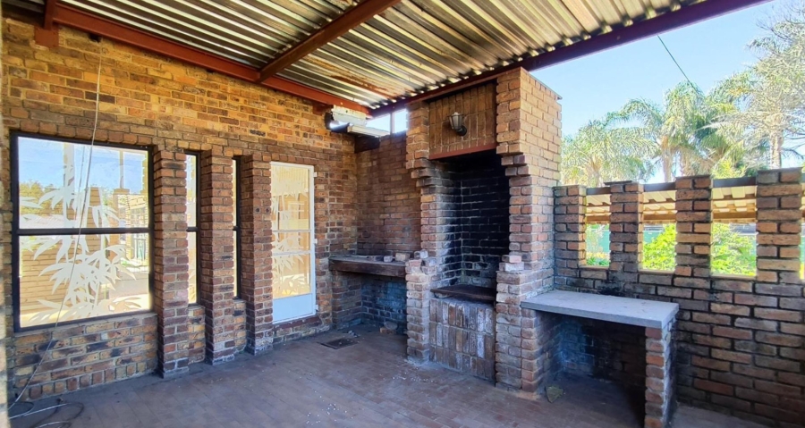 5 Bedroom Property for Sale in Terenure Gauteng