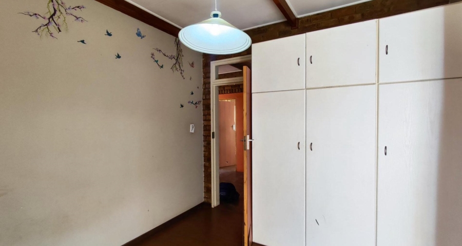 5 Bedroom Property for Sale in Terenure Gauteng
