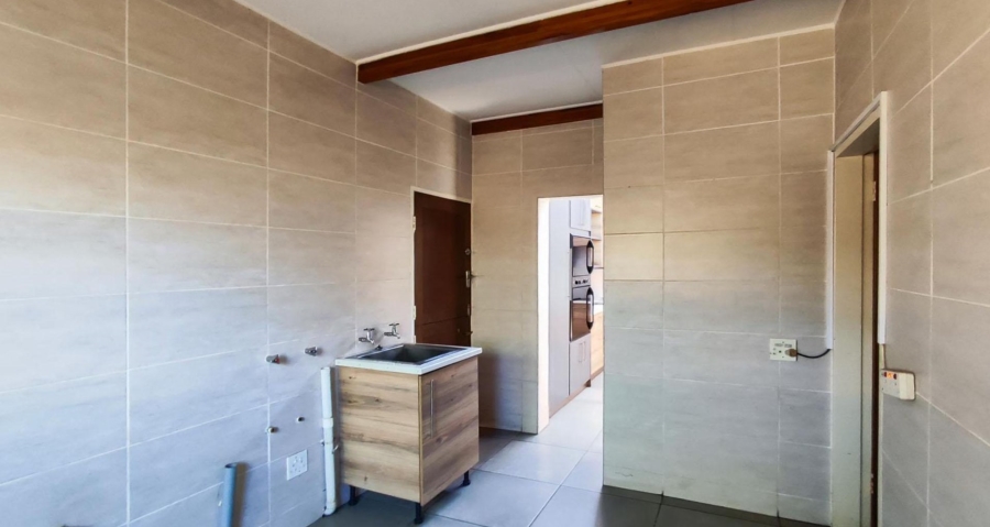 5 Bedroom Property for Sale in Terenure Gauteng