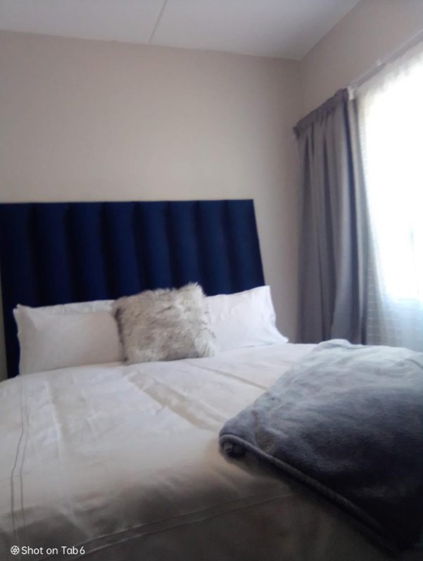 To Let 2 Bedroom Property for Rent in Vorna Valley Gauteng