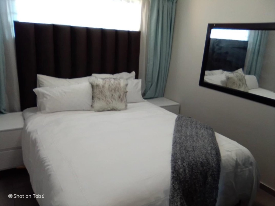 To Let 2 Bedroom Property for Rent in Vorna Valley Gauteng