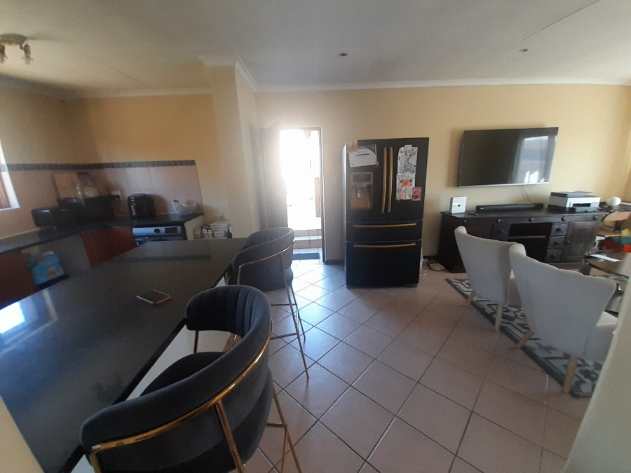 2 Bedroom Property for Sale in Silver Stone Country Estate Gauteng