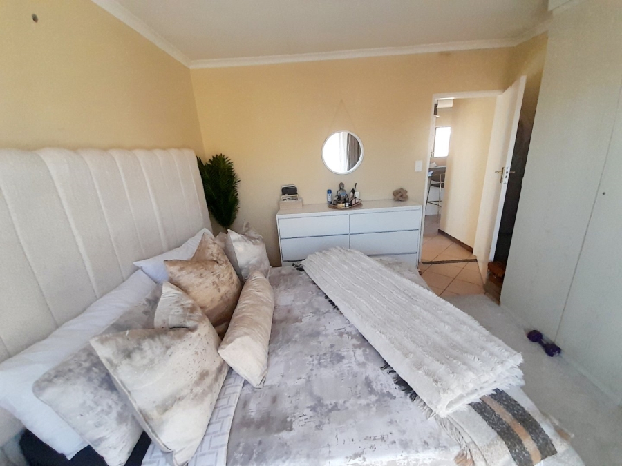 2 Bedroom Property for Sale in Silver Stone Country Estate Gauteng