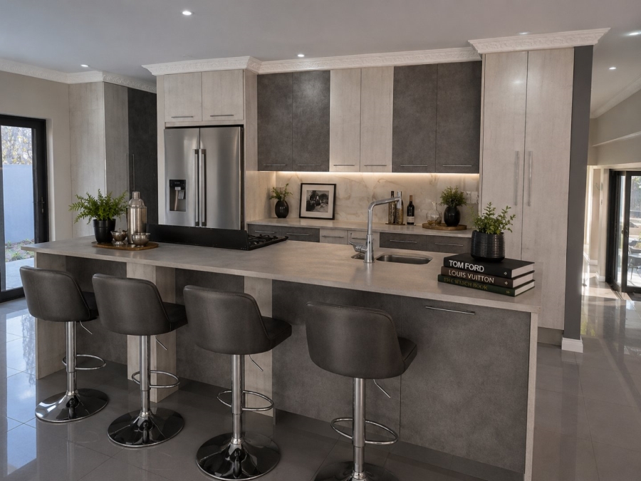6 Bedroom Property for Sale in Copperleaf Estate Gauteng